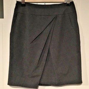 H&M Subtle Plaid Skirt Diagonal Pleats, size 6
